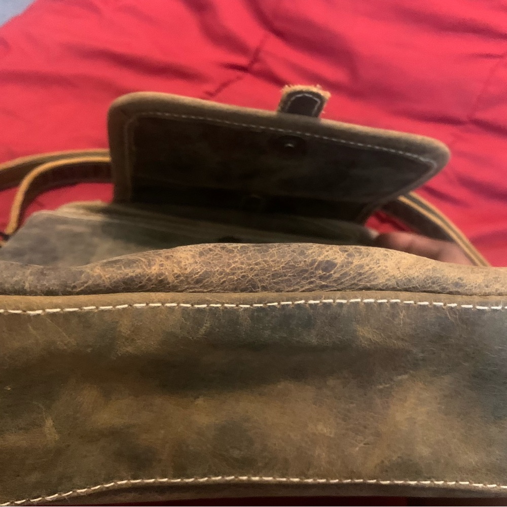 Medium Myra crossbody purse - Picture 4 of 6